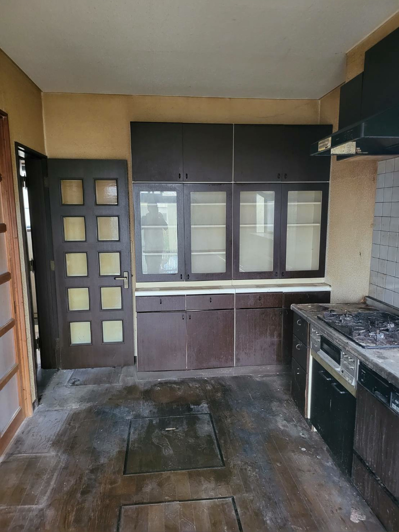 相馬市のリフォーム施工例、再生（丈夫な空き家）リフォーム前・台所キッチン2