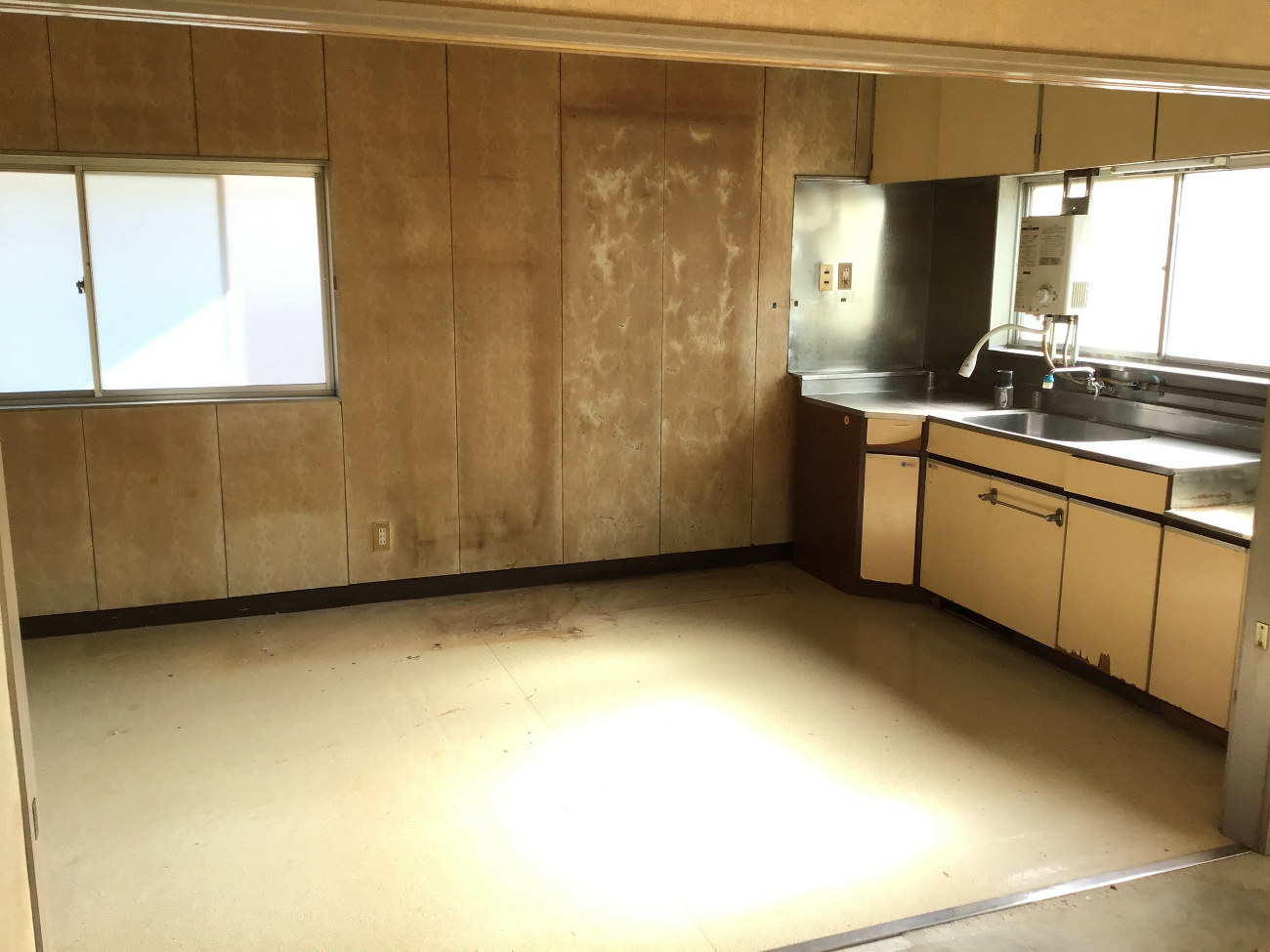 南相馬市のリフォーム施工例、空き家のリフォーム～アパート脱出編・台所キッチン